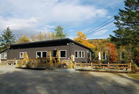 With Mouthwatering Eats And Tons Of New England Charm, The Mooselook Diner Is A Vermont Treasure