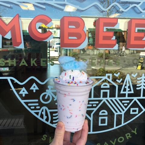 The Mountainous Milkshakes At This Oregon Shack Are Always Worth The Wait In Line