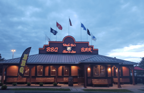 The Pulled Pork Sandwiches Are Piled High At Uncle Bo's Slow-N-Lo In Ohio