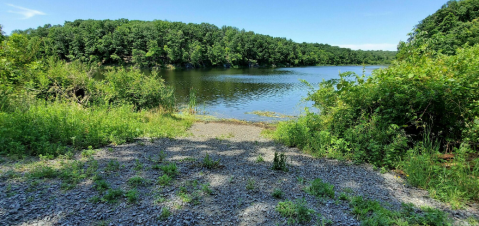 This Easy 5-Mile Trail In New Jersey Takes You Past A Beautiful Lake And Waterfall