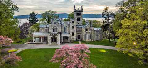 This Beautiful Gothic Castle In New York Looks Straight Out Of A Fairy Tale