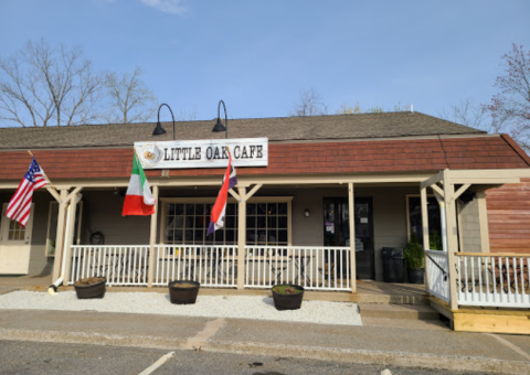 This Little Cafe In Connecticut Is A Hidden Gem With Wood-Fired Pizza That's To Die For