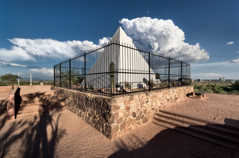 Few People Know Arizona's First Governor Is Buried At Papago Park In Phoenix