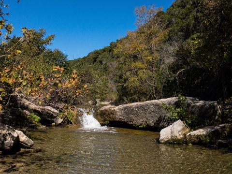 This 1.3-Mile Trail In Texas Leads To A Double Waterfall And A Crystal-Clear Creek