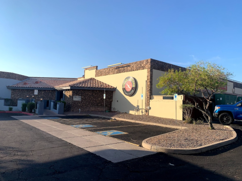 Watch Planes Take Off And Land While Cooking Your Own Steak At Steak And Stone In Arizona