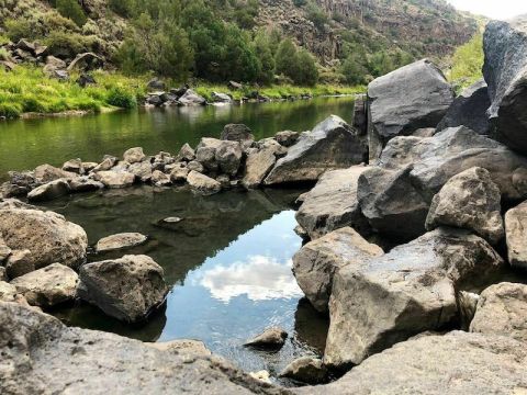 Enjoy A Short 0.3-Mile Hike To Gorgeous Hot Springs In New Mexico