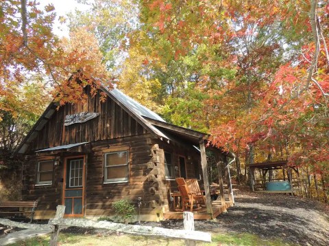 An Overnight Stay At This Secluded Cabin In North Carolina Costs Less Than $100 A Night And Will Take You Back In Time