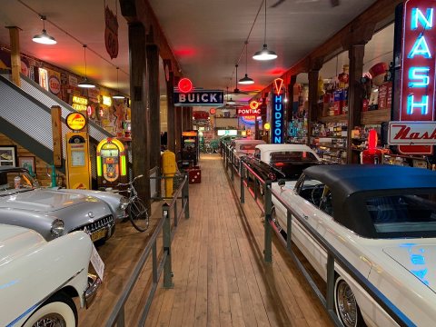 Indulge In A Rush Of Nostalgia At Karlock's Kars & Pop Culture Museum In Missouri