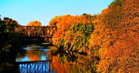 Take A Beautiful Fall Foliage Road Trip To See Nebraska Autumn Colors