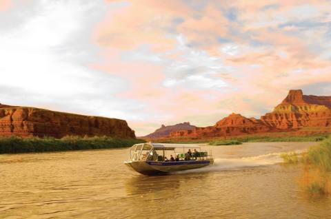 Enjoy Unlimited Scenery & Wildlife On A Canyonlands River Cruise In Utah