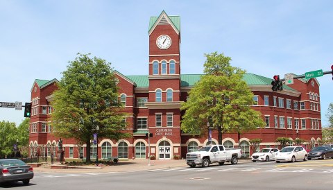 The Tiny Historic Town In Georgia That's The Perfect Day Trip Destination