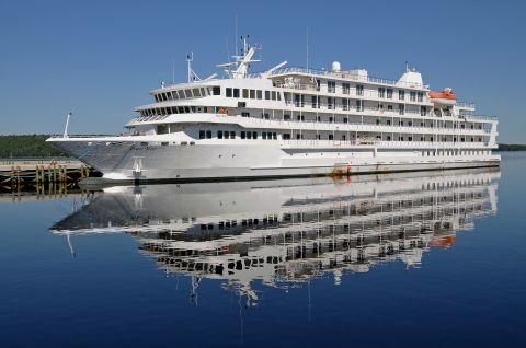 Not Many People Know That You Can Take A Week-Long Cruise Through The Great Lakes In Michigan