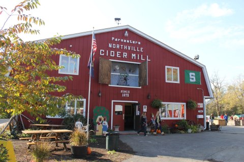 These 7 Cider And Donut Mills Around Detroit Will Put You In The Mood For Fall