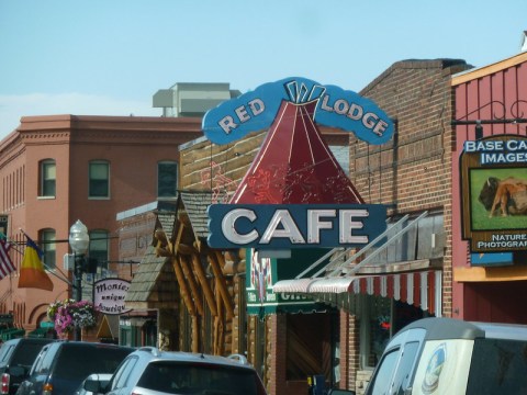 The Tiny Mountain Town In Montana That's The Perfect Day Trip Destination