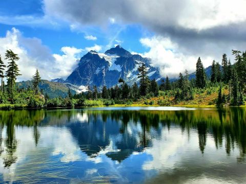 Picture Lake Path In Washington Leads To One Of The Most Scenic Views In The State