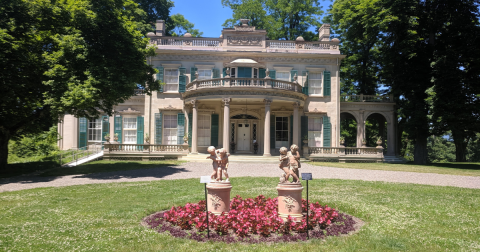 History Lovers Will Adore This Beautiful Old Mansion In New York