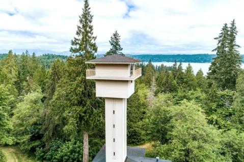 Sleep Inside A Stunning Skyhouse At This Remarkably Unique Washington Airbnb