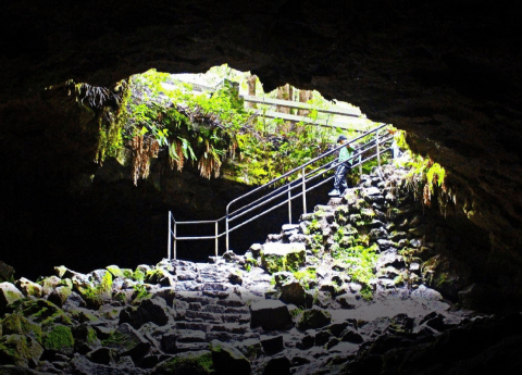 Hike Through Ape Cave Lava Tube In Washington For An Incredible Underground Adventure