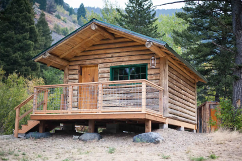 An Overnight Stay At This Secluded Cabin In Montana Costs $100 A Night And Will Take You Back In Time