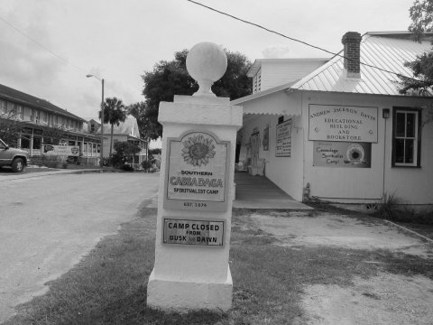 The Florida Ghost Town That's Perfect For An Autumn Day Trip