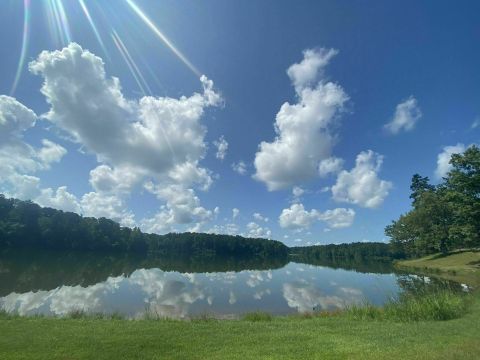 Mississippi's Bonita Lakes Trail Leads To A Magnificent Hidden Oasis