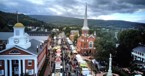 Don’t Miss The Biggest Fall Festival In Pennsylvania This Year, Bedford’s Fall Foliage Festival