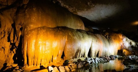 Everyone Must See The Frozen Waterfall That's Hiding Inside Alabama's Cathedral Caverns