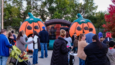 Pumpkins At The Park In Kansas Is A Classic Fall Tradition