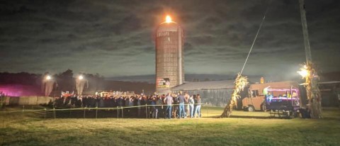 Take A Haunted Hayride In Kentucky For A Spectacularly Spooky Night