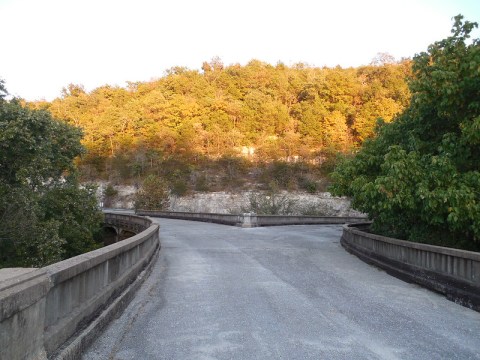 Walk Across The Galena Y-Bridge For A Gorgeous View Of Missouri's Fall Colors