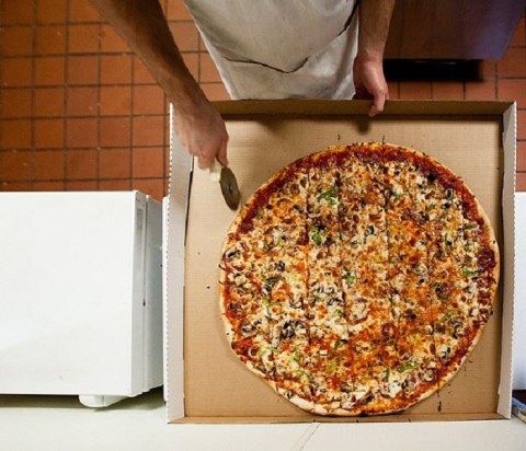 The 30-Inch Pizza At Mr. X Pizza In Missouri Is Insane And Outrageously Delicious