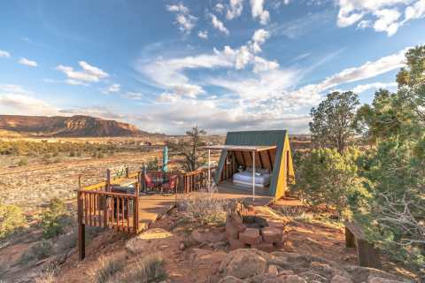 This Stunning Utah AirBnB Comes With A Movable Wall For Taking In The Gorgeous Views