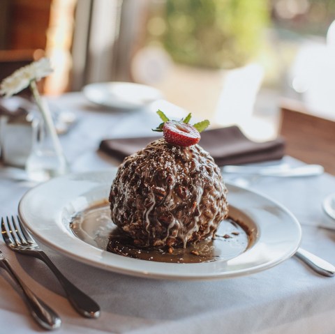 People Drive From All Over Oklahoma To Try The Roasted Pecan Ice Cream Ball At Cheever’s Cafe