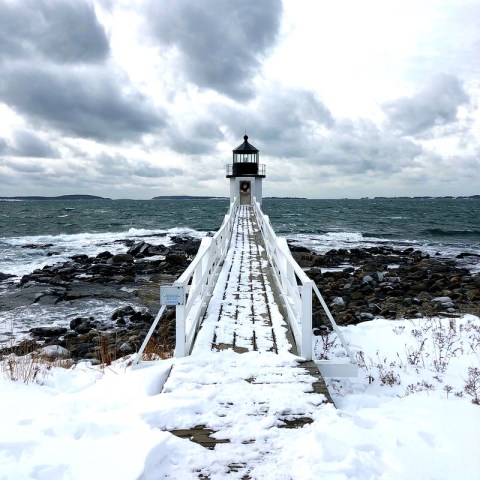 Get Ready To Bundle Up, The Farmers' Almanac is Predicting Freezing Cold Temperatures This Winter In Maine