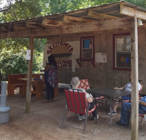 Sink Your Teeth Into Some Of The State’s Best Burgers When You Visit Rural Mississippi's Skeetburger Snackshop