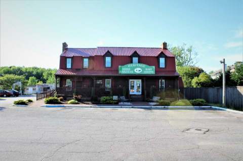 Heritage Amish Bake Shoppe Serves The Best Homemade Cinnamon Rolls In All Of Virginia