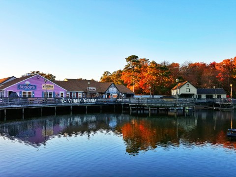 Fall Is The Perfect Time To Visit This Historic Waterfront Town In New Jersey