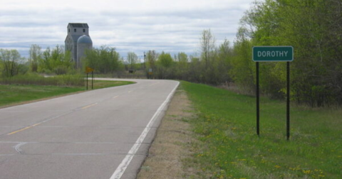 Visit These 9 Creepy Ghost Towns In Minnesota At Your Own Risk