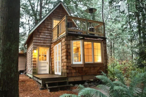 A Stay At This Cozy Washington Cottage Requires Crossing The Canadian Border