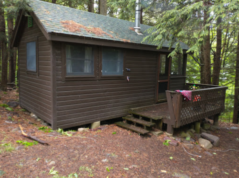 You'll Have A Front-Row View Of The Massachusetts Ponkapoag Pond At These Cozy Cabins