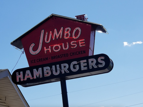 The Massive Burgers At Jumbo House In Tennessee Are Nearly As Big As Your Head