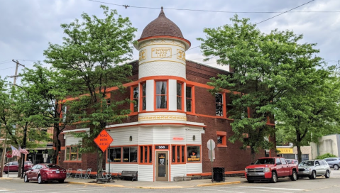 Located In A Historic Post Office, Minnie's Restaurant Is The Cutest Corner Cafe In Michigan