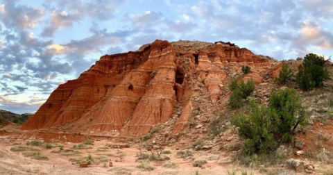 Hike To This Rugged Cave In Texas For An Out-Of-This World Experience