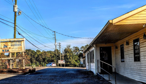 The All-You-Can-Eat BBQ Buffet At Little Pigs Barbecue in South Carolina Has Been Dishing Out Great Food Since 1963