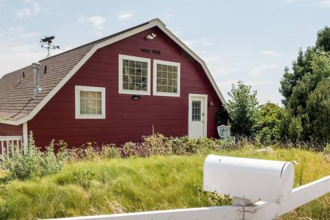 You Will Never Want To Leave After Spending The Night In This 1910 Barn In Idaho