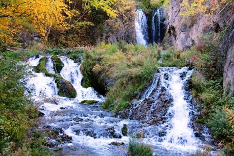 The Awesome Hike That Will Take You To The Most Spectacular Fall Foliage In South Dakota