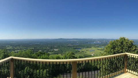 Wake Up On Top Of A Mountain At This Hot Springs Airbnb In Arkansas