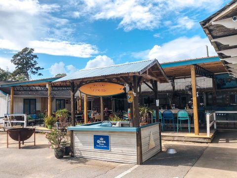 This Nautical-Themed Eatery In Georgia Offers Huge Platters Of Seafood