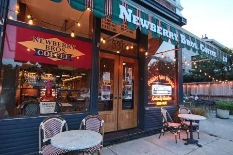 Order An Old Fashioned At Prohibition Bourbon Bar, The Quirkiest Whiskey Bar In Kentucky