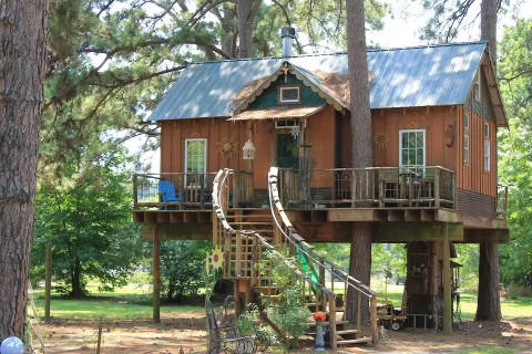 This Treehouse Airbnb In Louisiana Comes With Its Own Clawfoot Tub